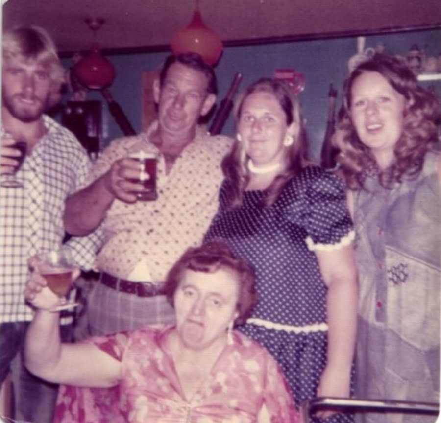 Family get together at ‘Ye Oldee Koldee’ Tavern (Geoff, Rex, Margaret, Cheryl and Barbara)