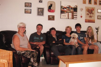 Mum, Fil, Flynn, Natalie (Flossy), Alexander and Macaylah