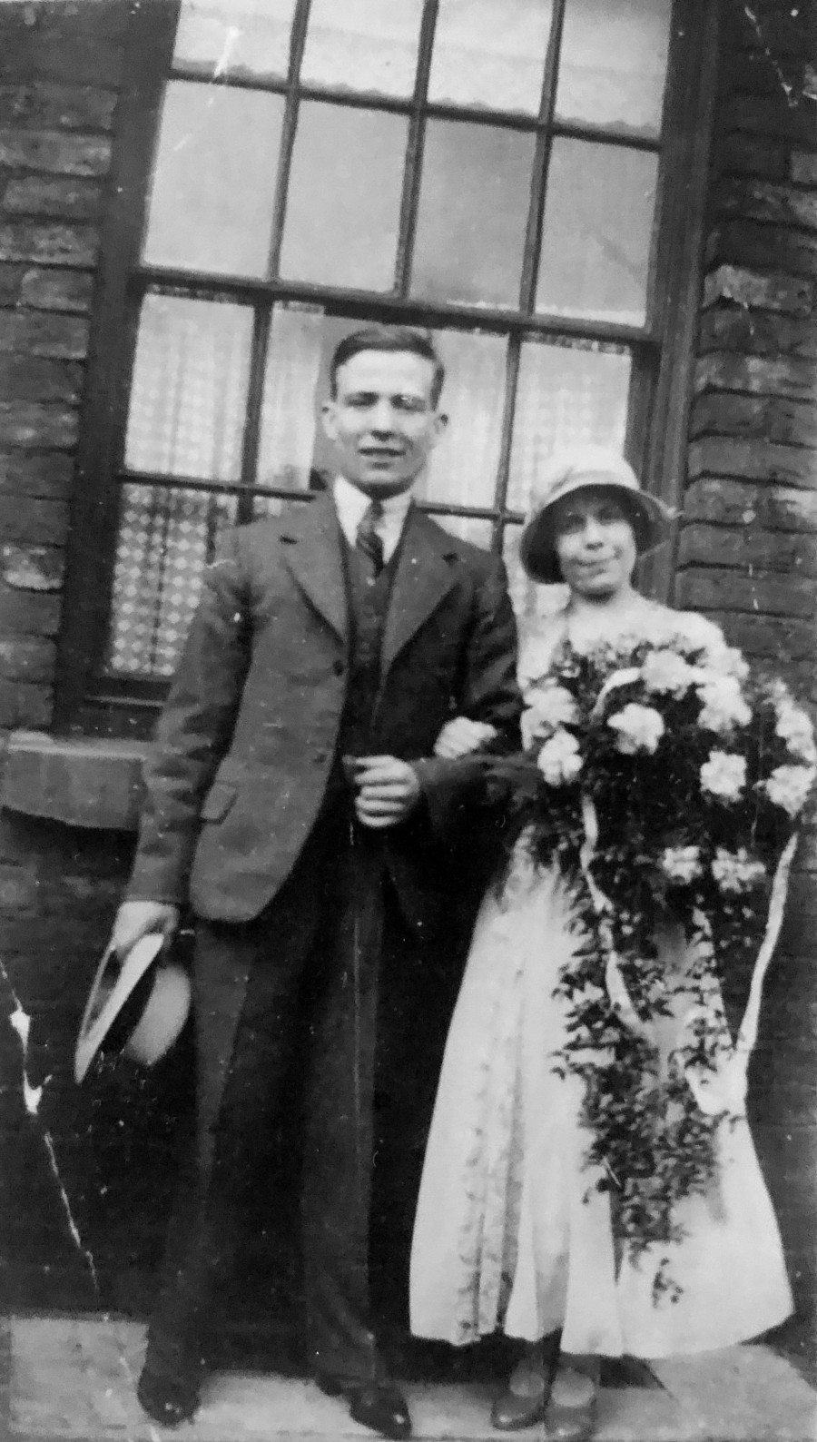 Helen and Jesse Wild on their wedding day (15.4.1933). 