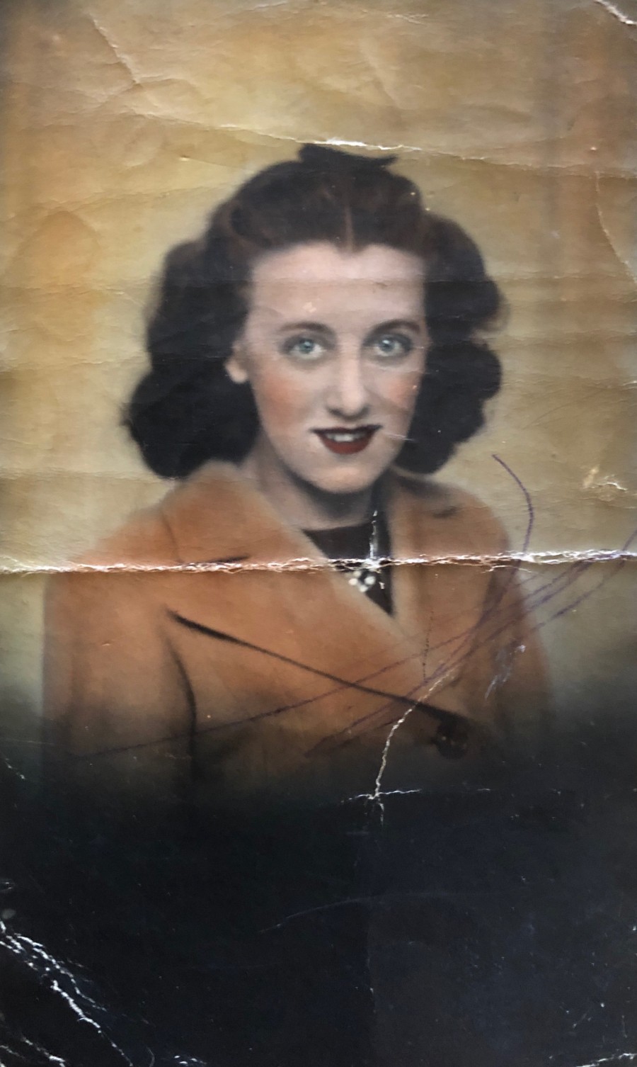My beautiful Mum, 1940