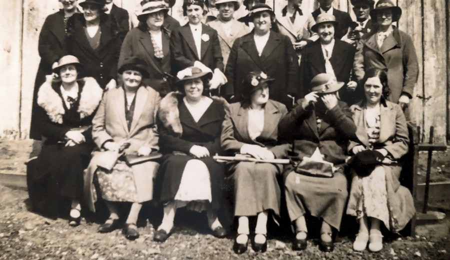 Gran Proctor in the front row, wearing a fur collar. Looks like a trip out with ladies from Chapel. 