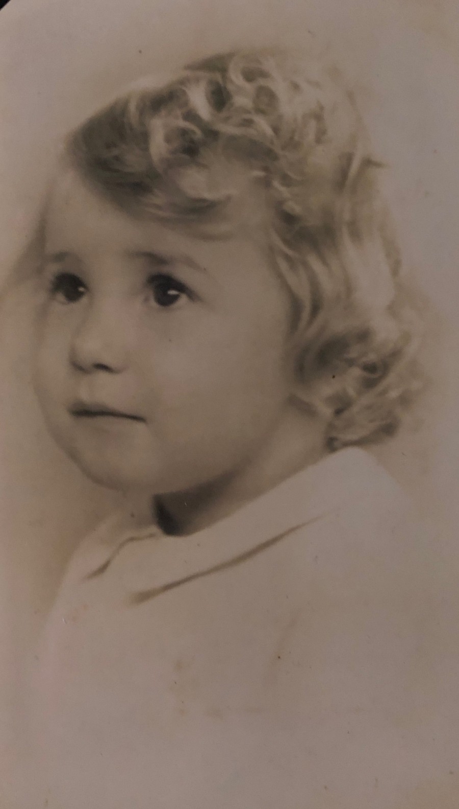 Beryl. She was born on the 24.2.1938. She is the eldest. Beryl had a sister, Joan who was born on the 4/5/1940. She died on June, 1940. I believe that baby Joan died of Diptheria. 