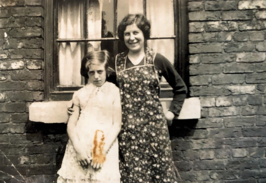 Mum with half sister, Ethel
