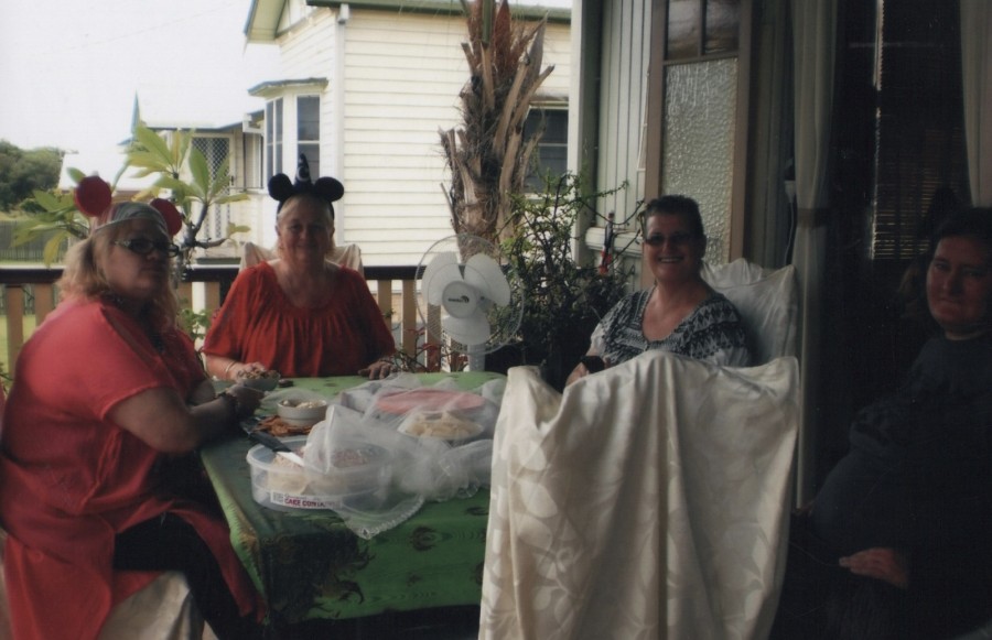 Afternoon tea with the ladies (Maryborough)